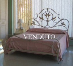 Letto matrimoniale in ferro battuto foglia argento anticato